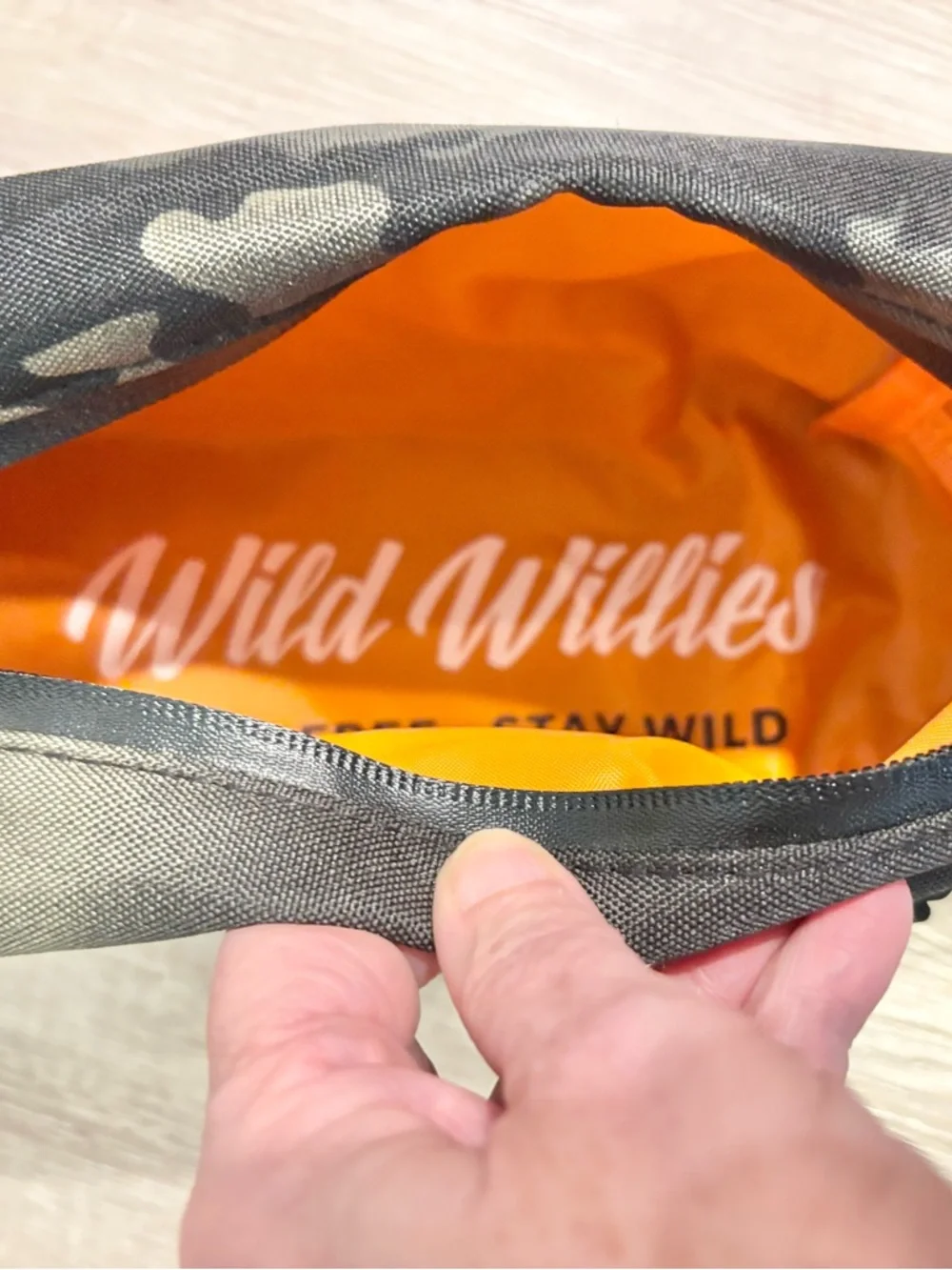 Wild Willies Beard Travel Set Camo Toiletry Bag Shampoo Serum Conditioner Comb
